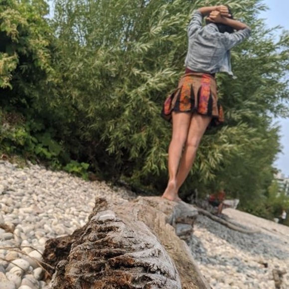 Meet your Posher, Lorraine - Picture 1 of 1